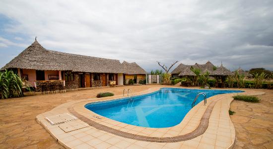 AA lodge amboseli