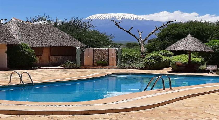 AA lodge amboseli