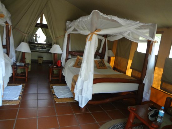 Mbuzi mawe serena camp