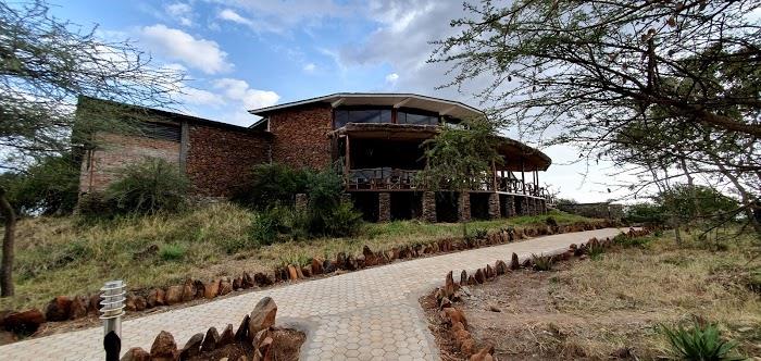 Serengeti simba lodge