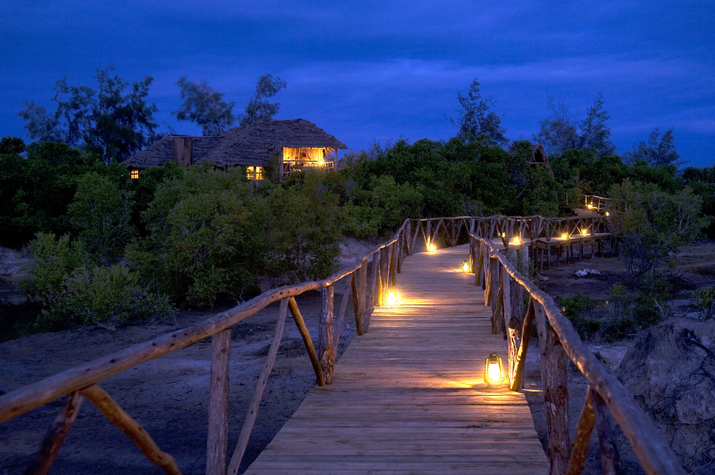 Saadani safari lodge