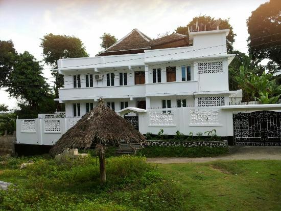 HOTEL ON PEMBA ISLAND